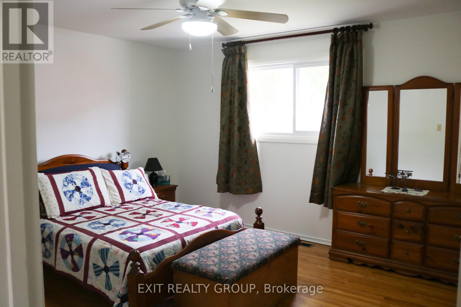 44 LEXINGTON CRES