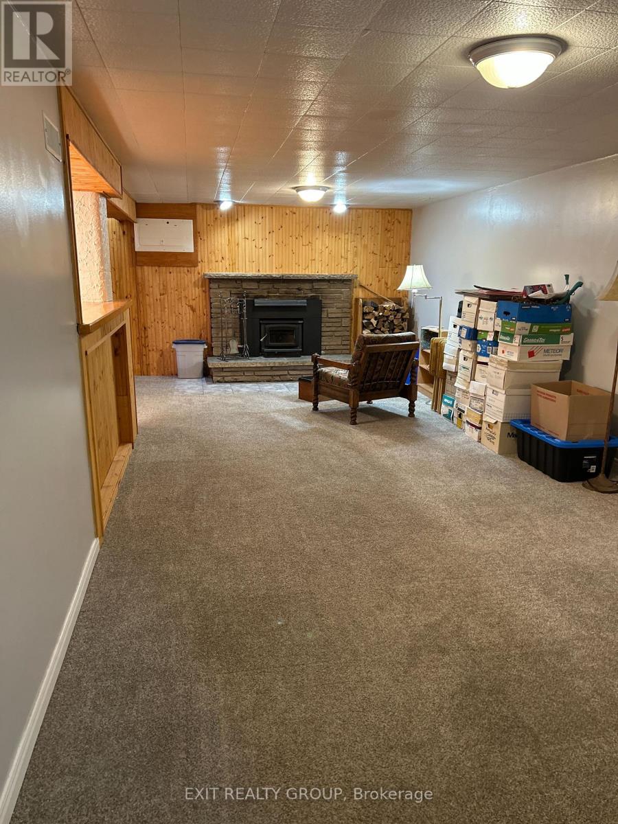 44 LEXINGTON CRES