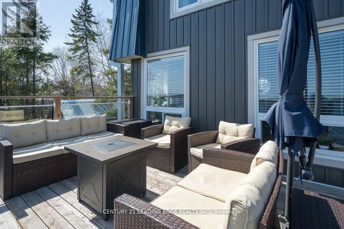 50 BAYVIEW DR