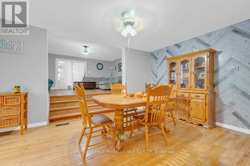 114 LISGAR ST