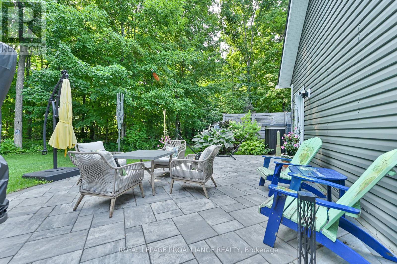 32 VICARI RD