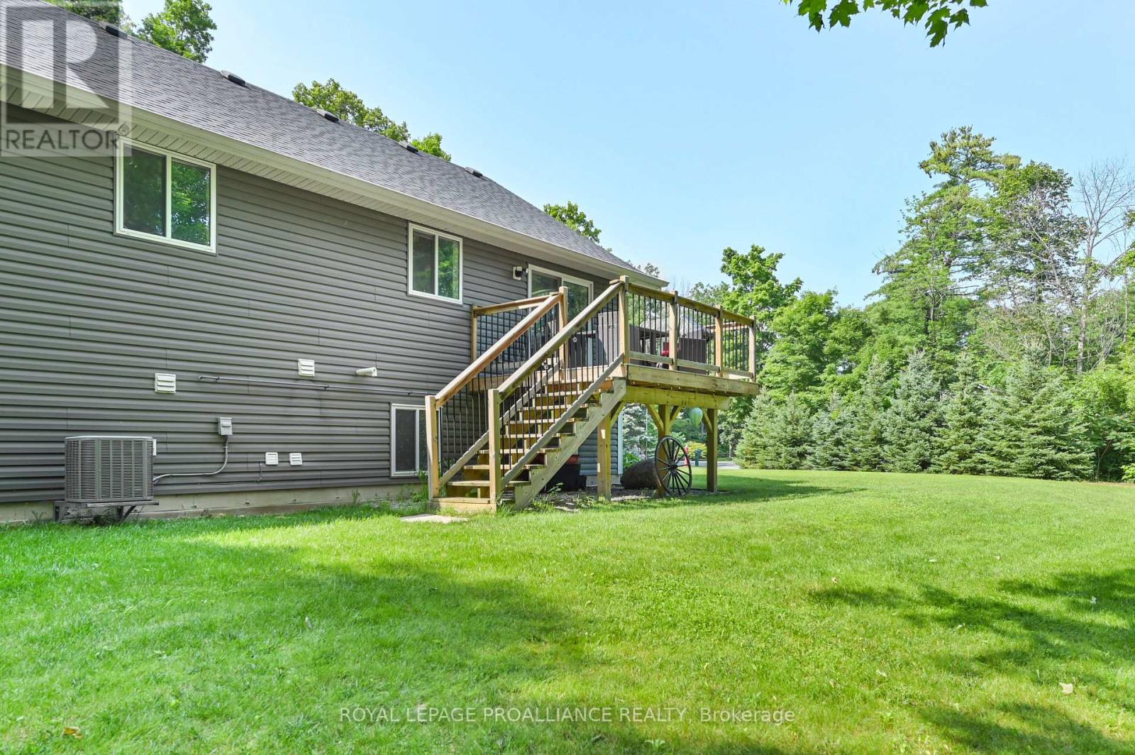 32 VICARI RD