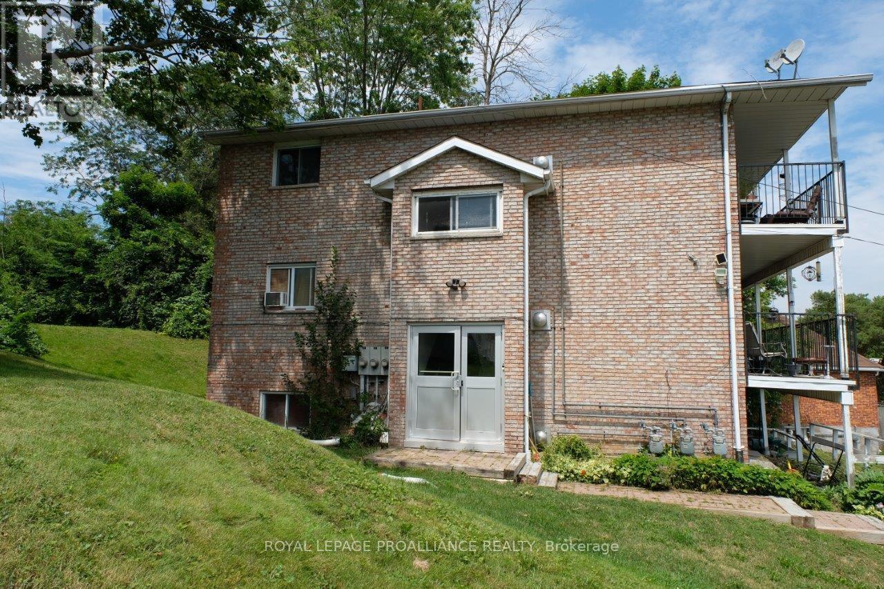60 WALLBRIDGE CRES