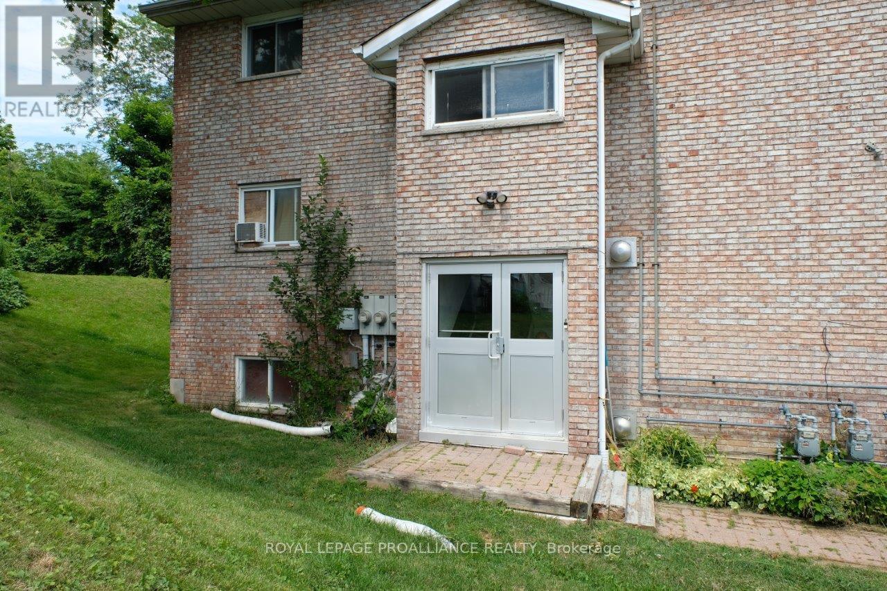 60 WALLBRIDGE CRES
