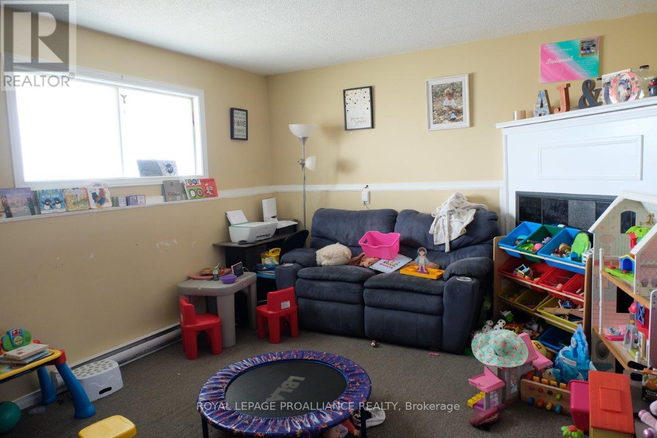 60 WALLBRIDGE CRES