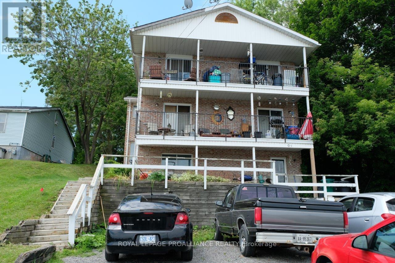 60 WALLBRIDGE CRES
