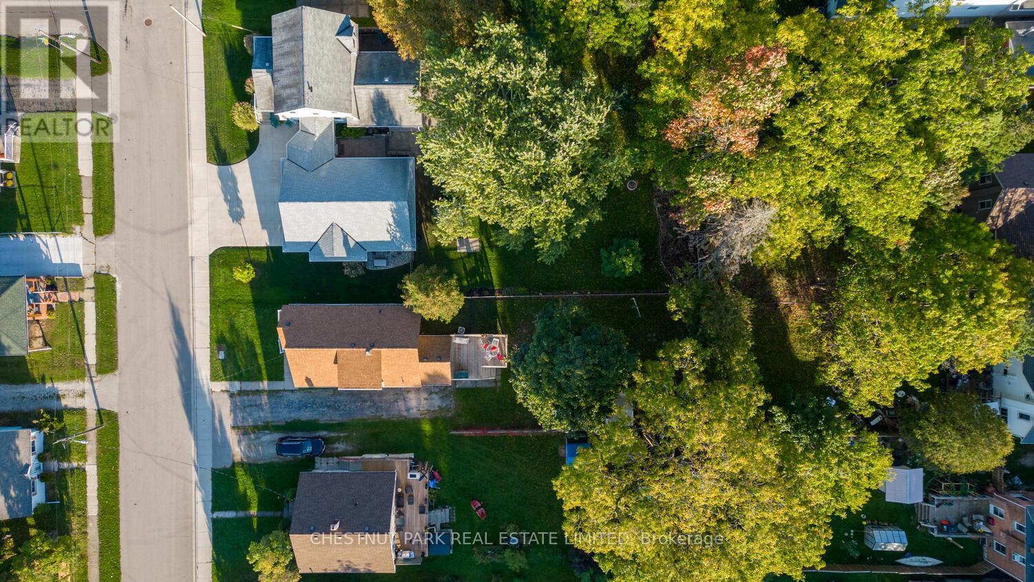 571 9TH STREET 'A'  W