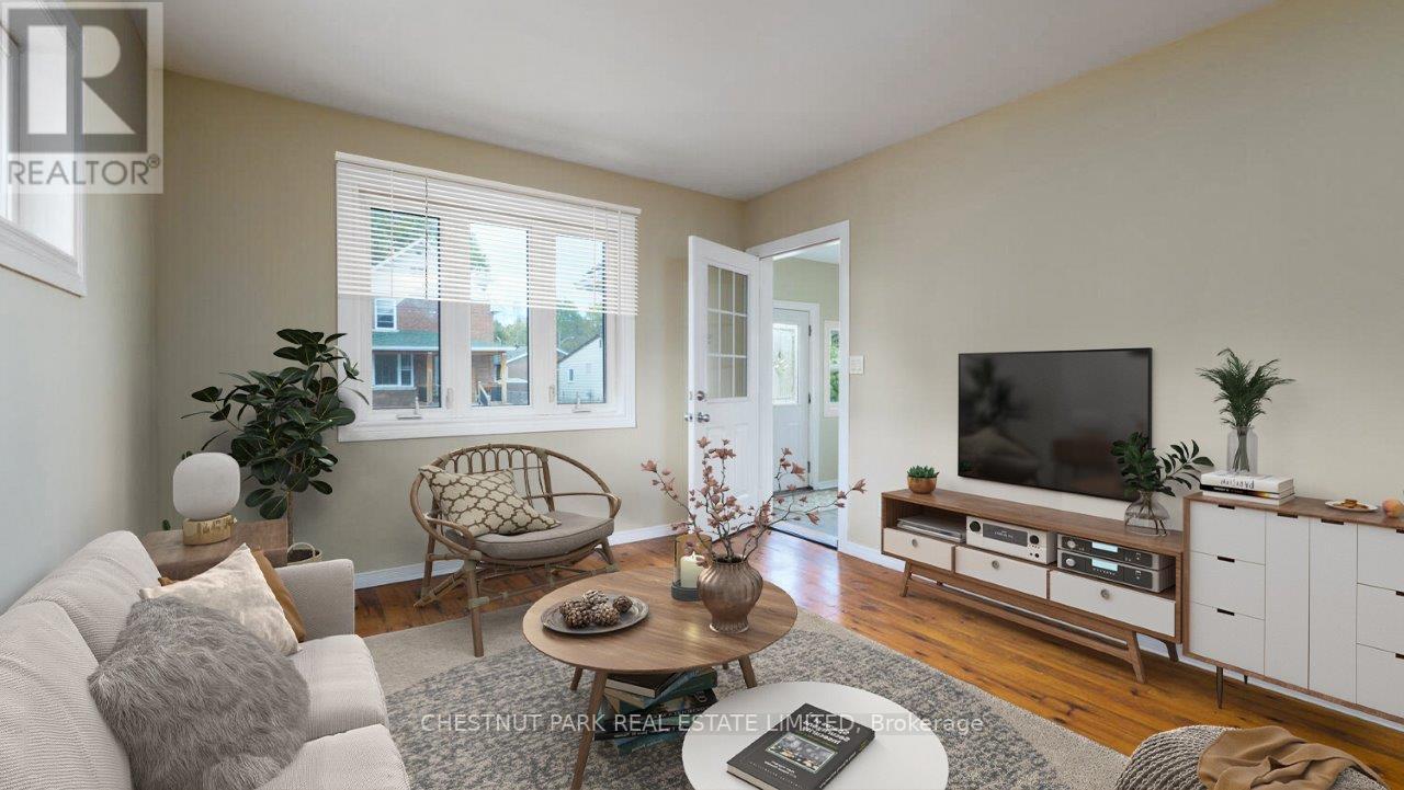 571 9TH STREET 'A'  W