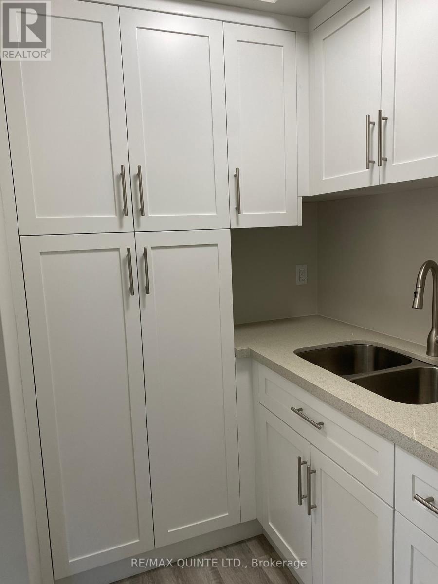 #3 -2 VILLAGE DR, #3