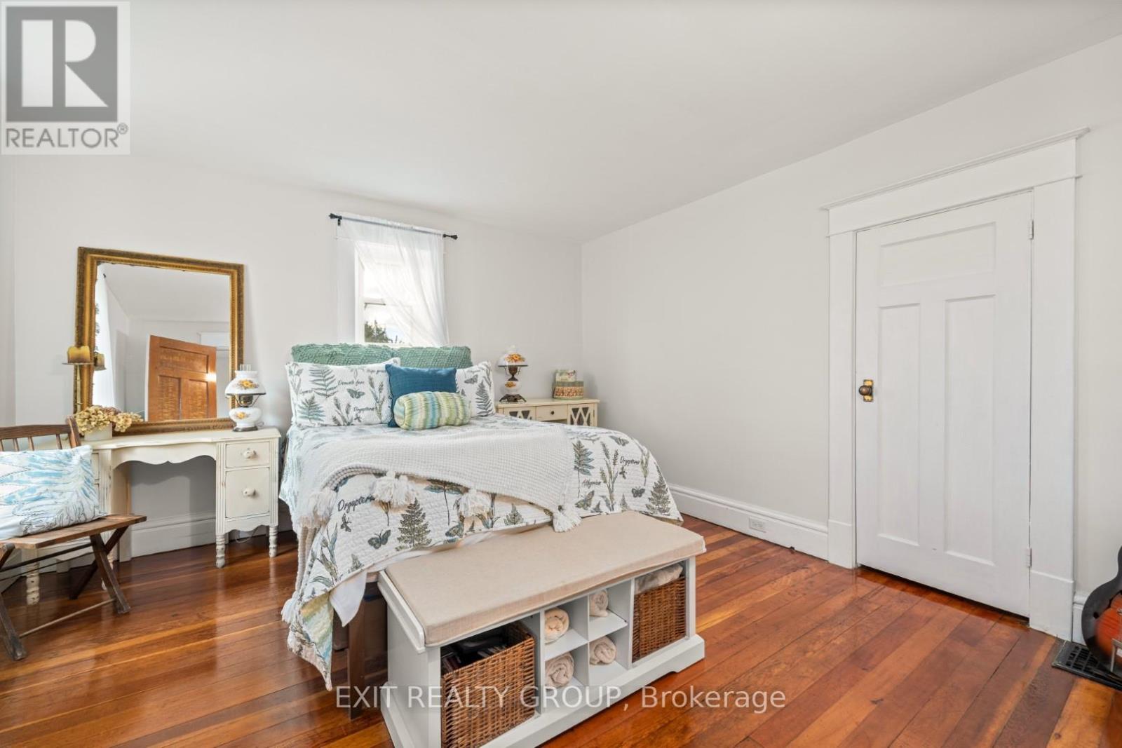 742 CASEY RD