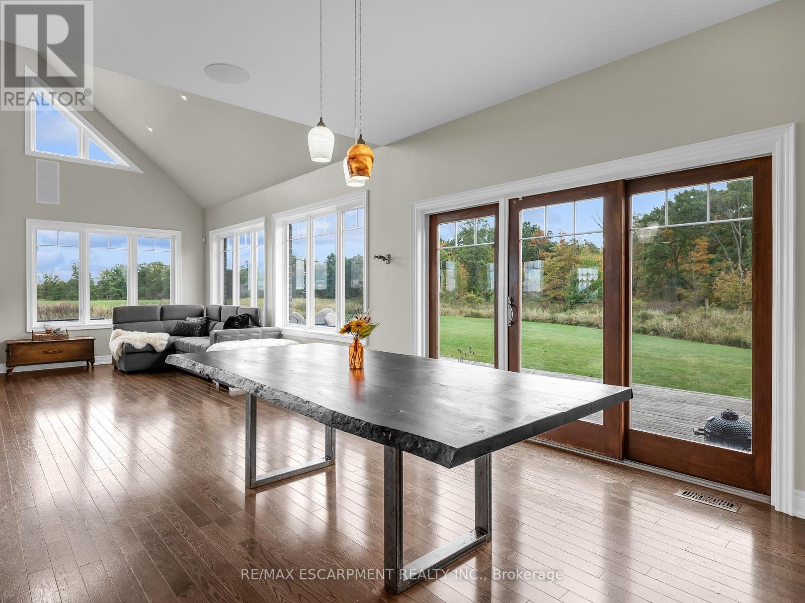585 SMITHVILLE RD