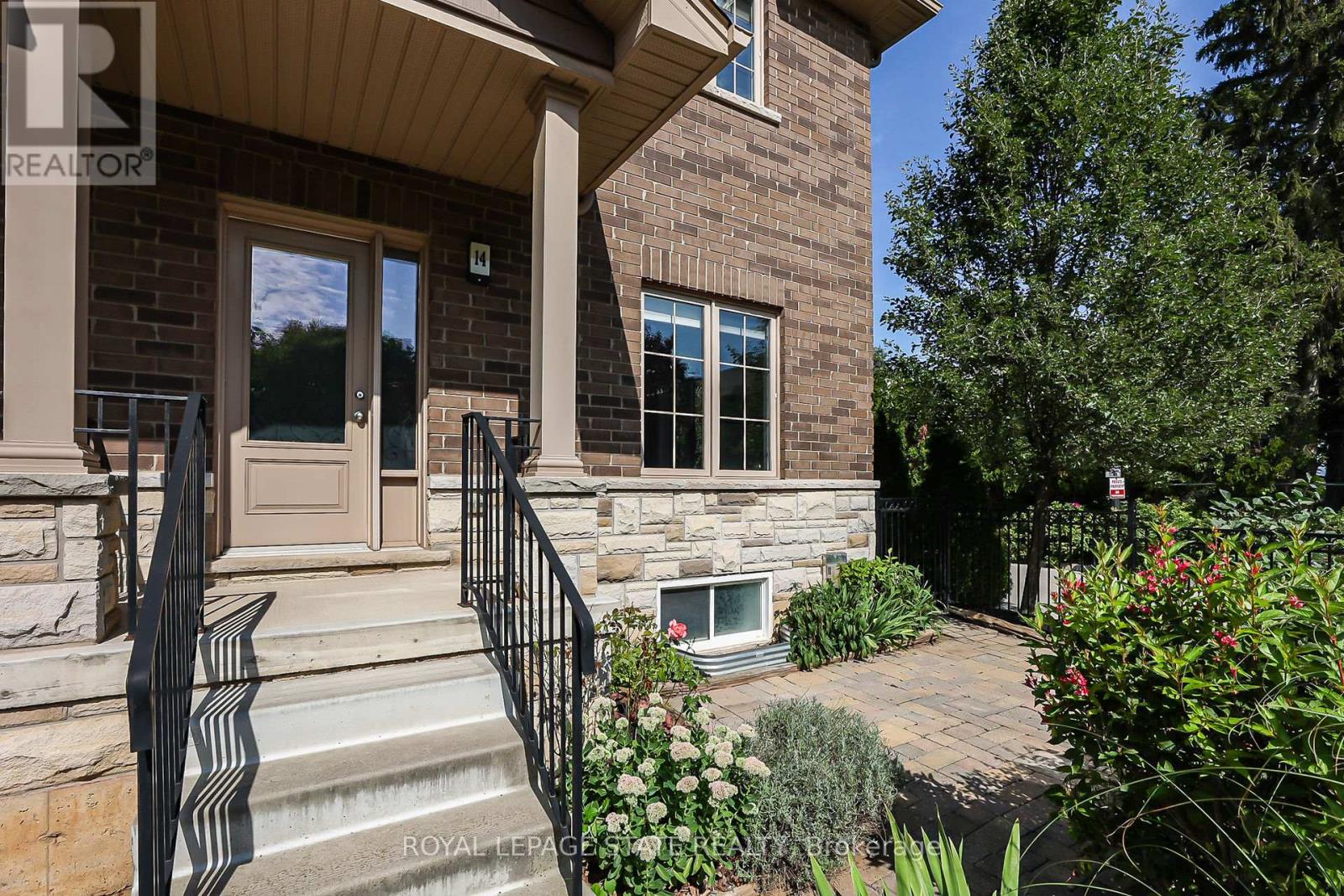 #14 -43 KERMAN AVE, #14