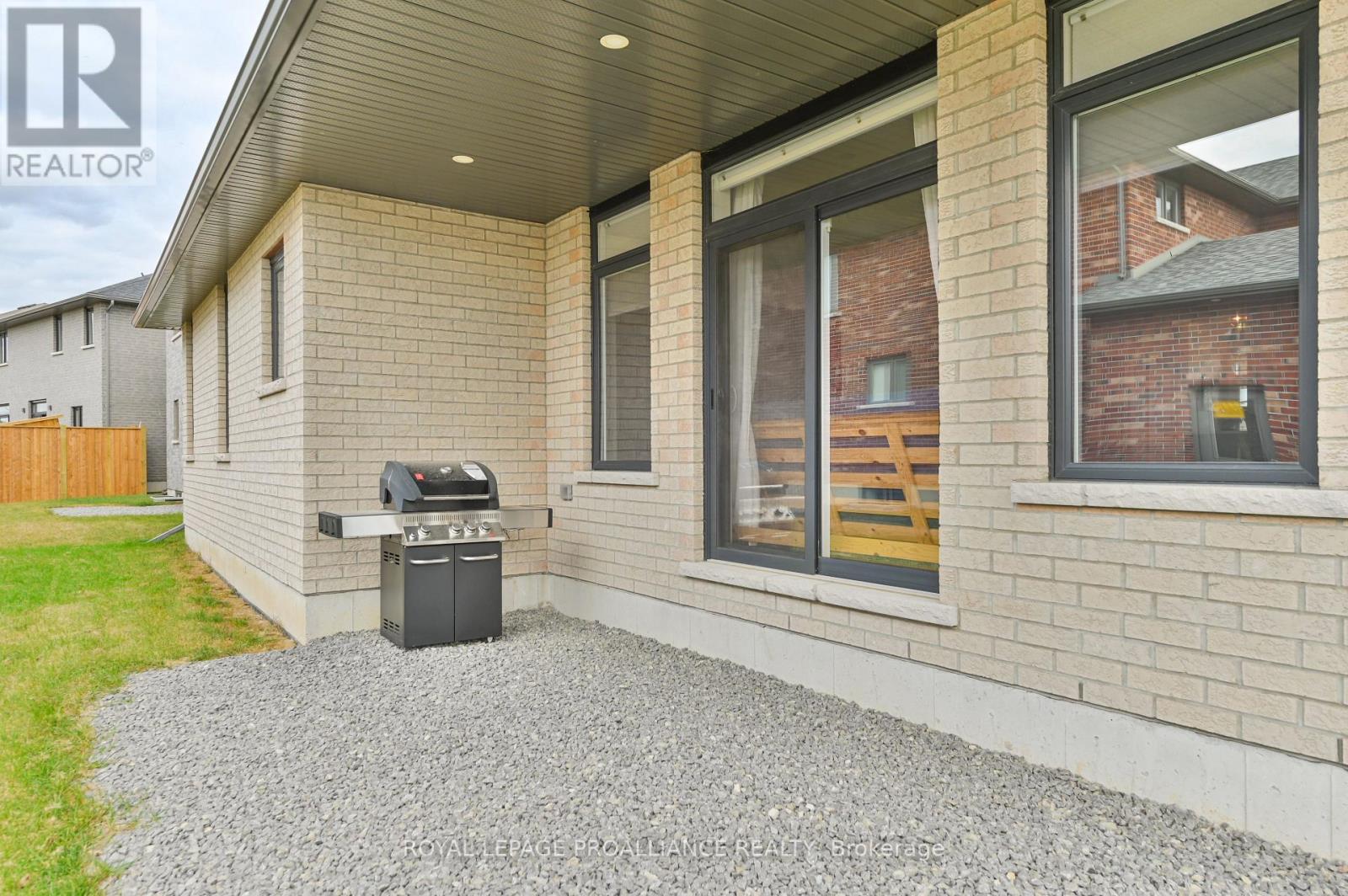 72 ESSEX DR