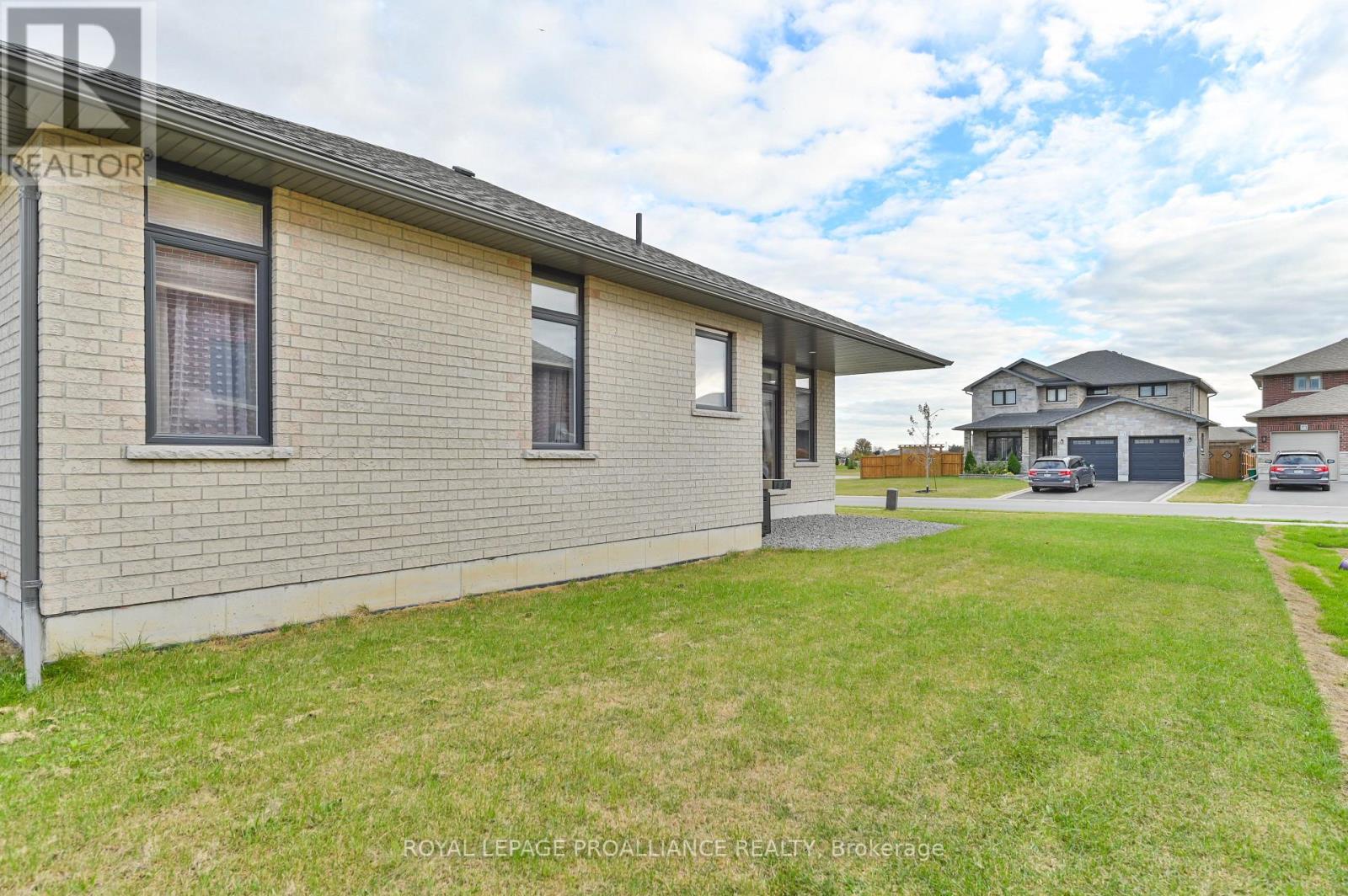 72 ESSEX DR