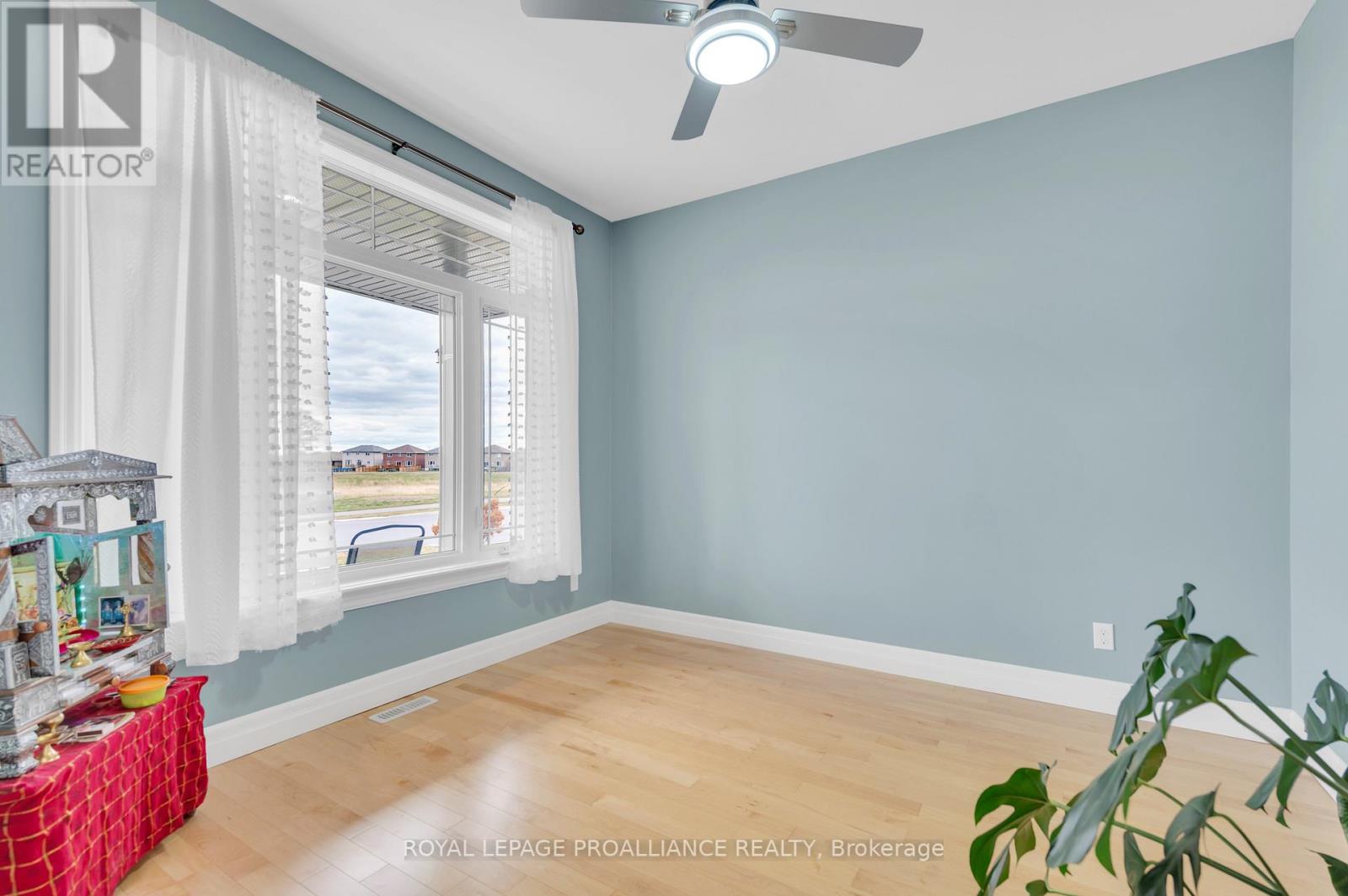 72 ESSEX DR
