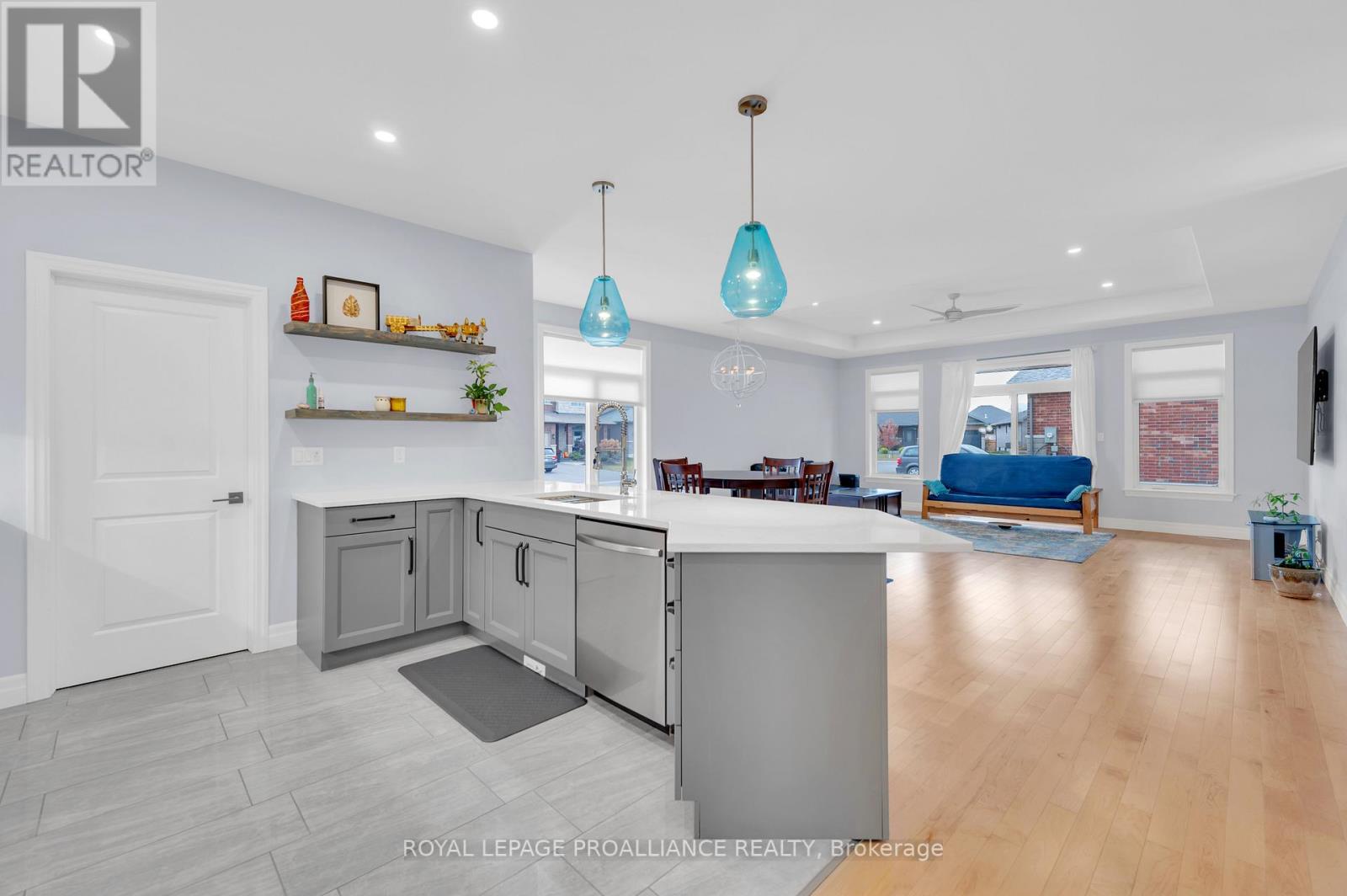 72 ESSEX DR
