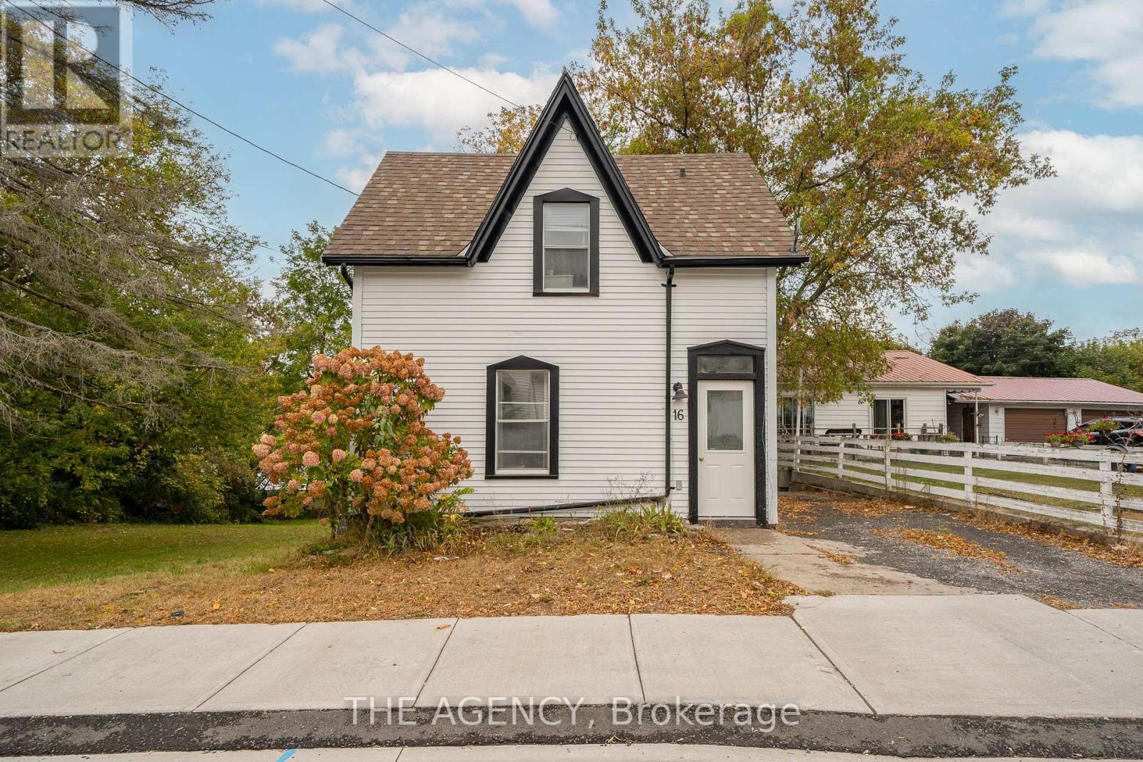 16 ELKS ST