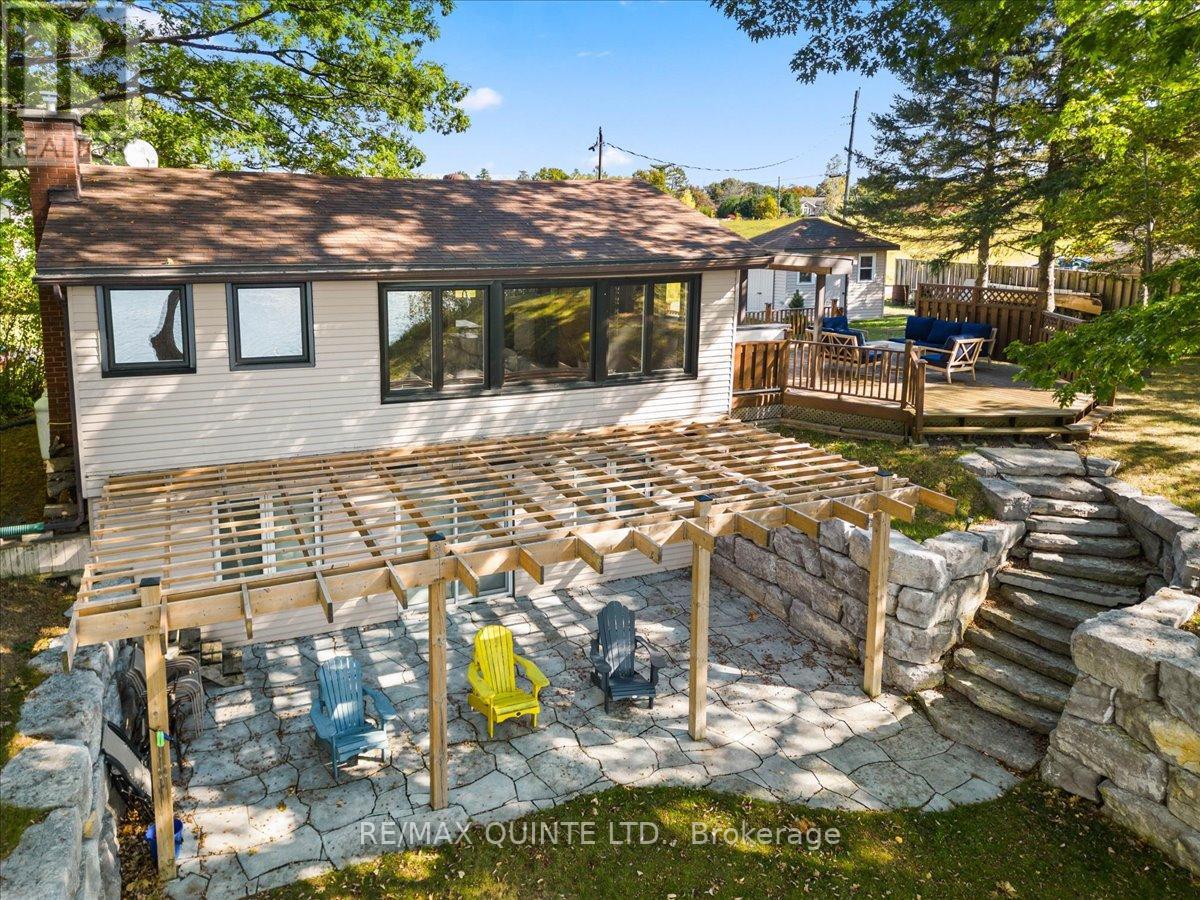 48 QUINTE VIEW RD