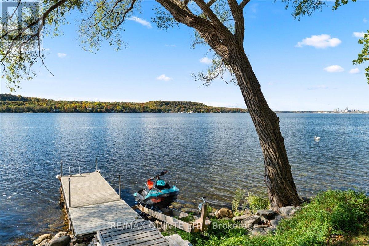 48 QUINTE VIEW RD