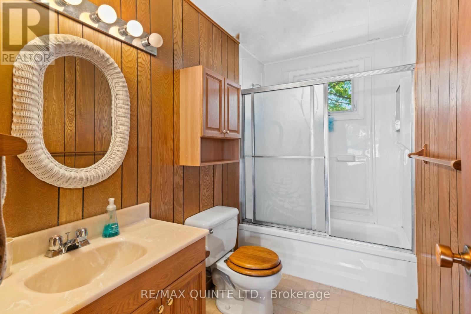 48 QUINTE VIEW RD