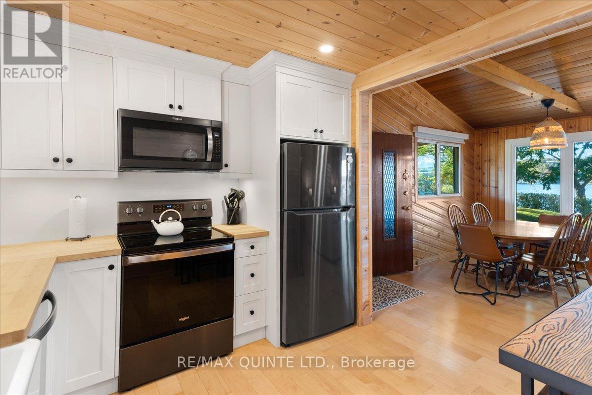 48 QUINTE VIEW RD