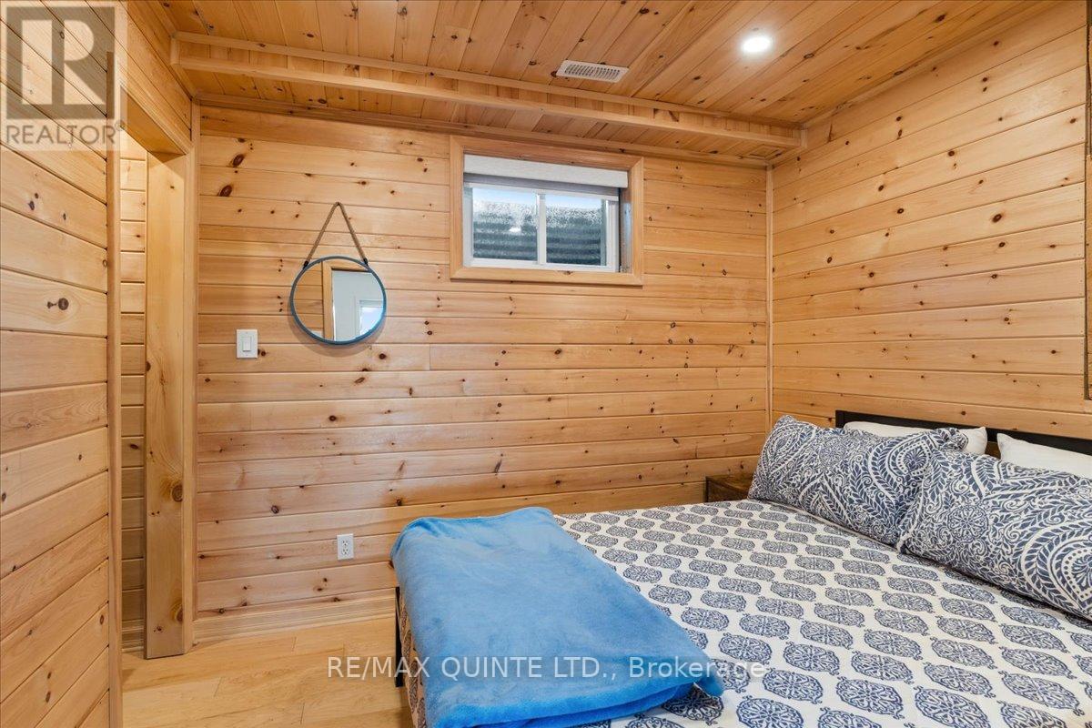 48 QUINTE VIEW RD