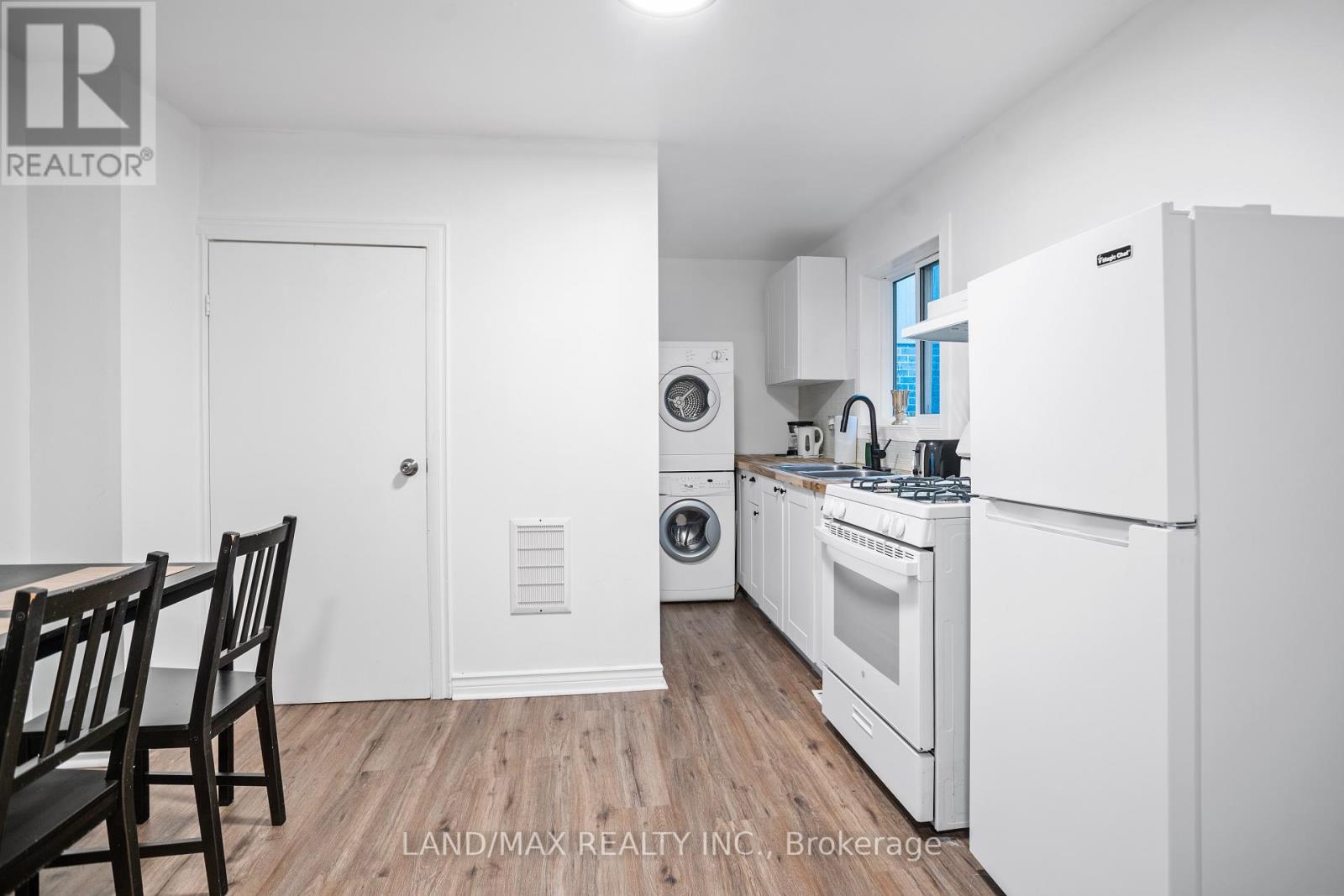 25 PADDINGTON AVE