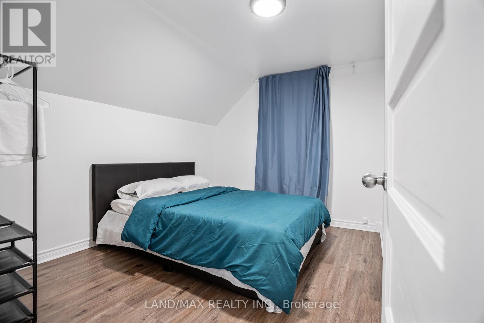 25 PADDINGTON AVE