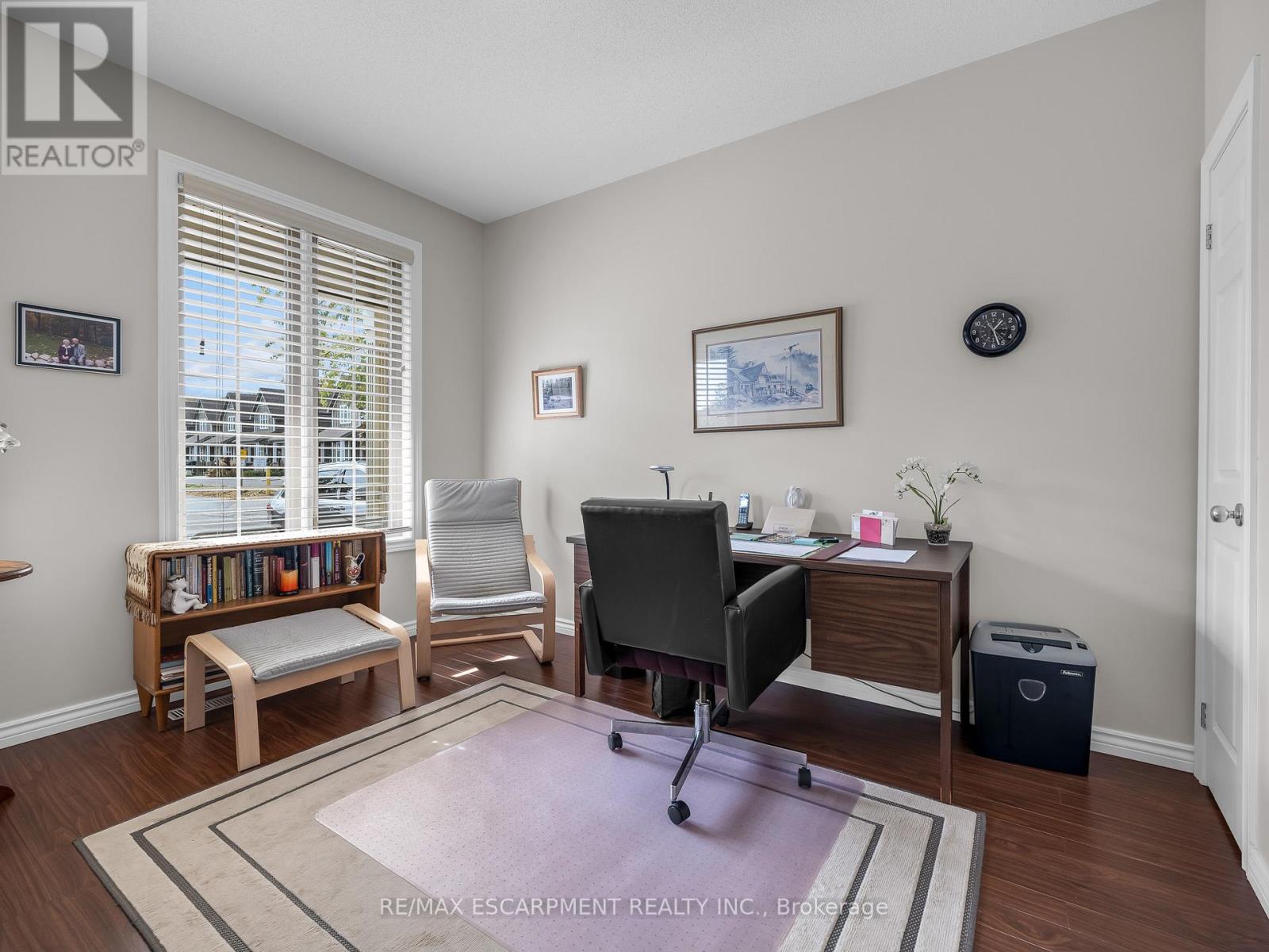 34 WENTWORTH DR