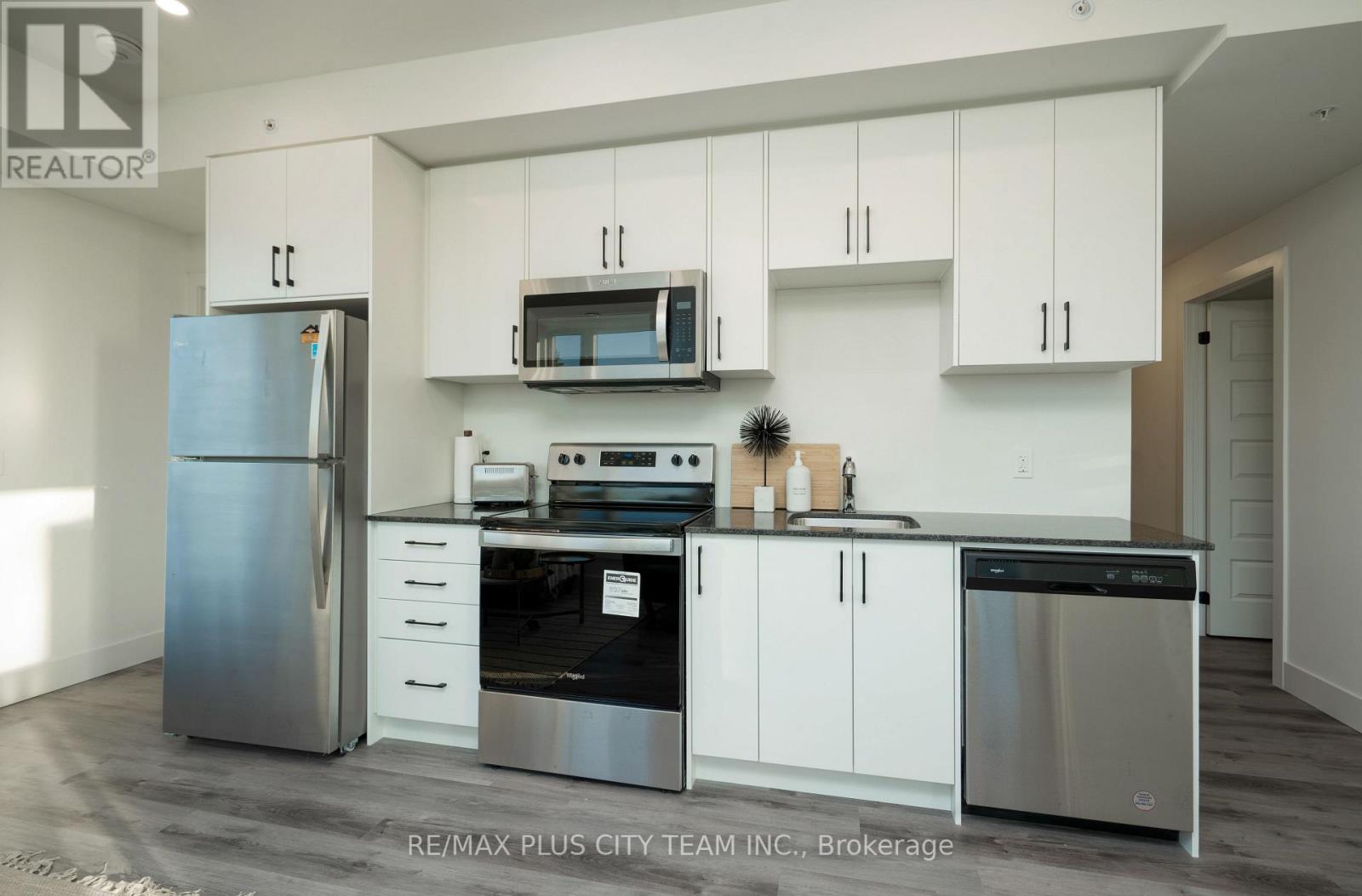 #301 -103 ROGERS ST, #301