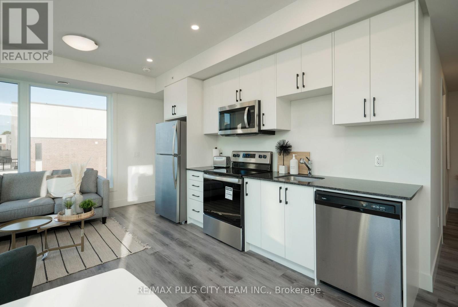 #301 -103 ROGERS ST, #301