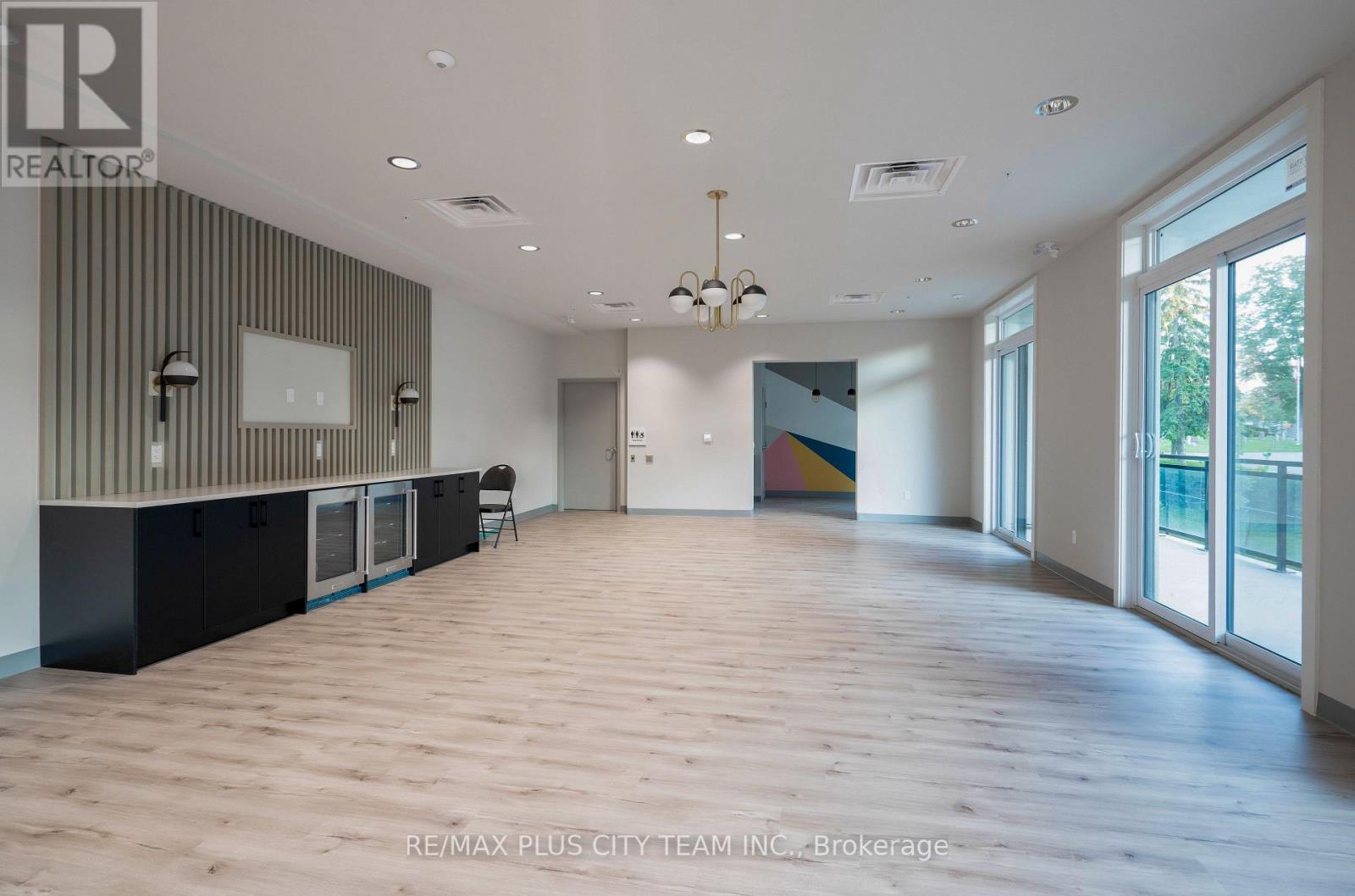 #301 -103 ROGERS ST, #301