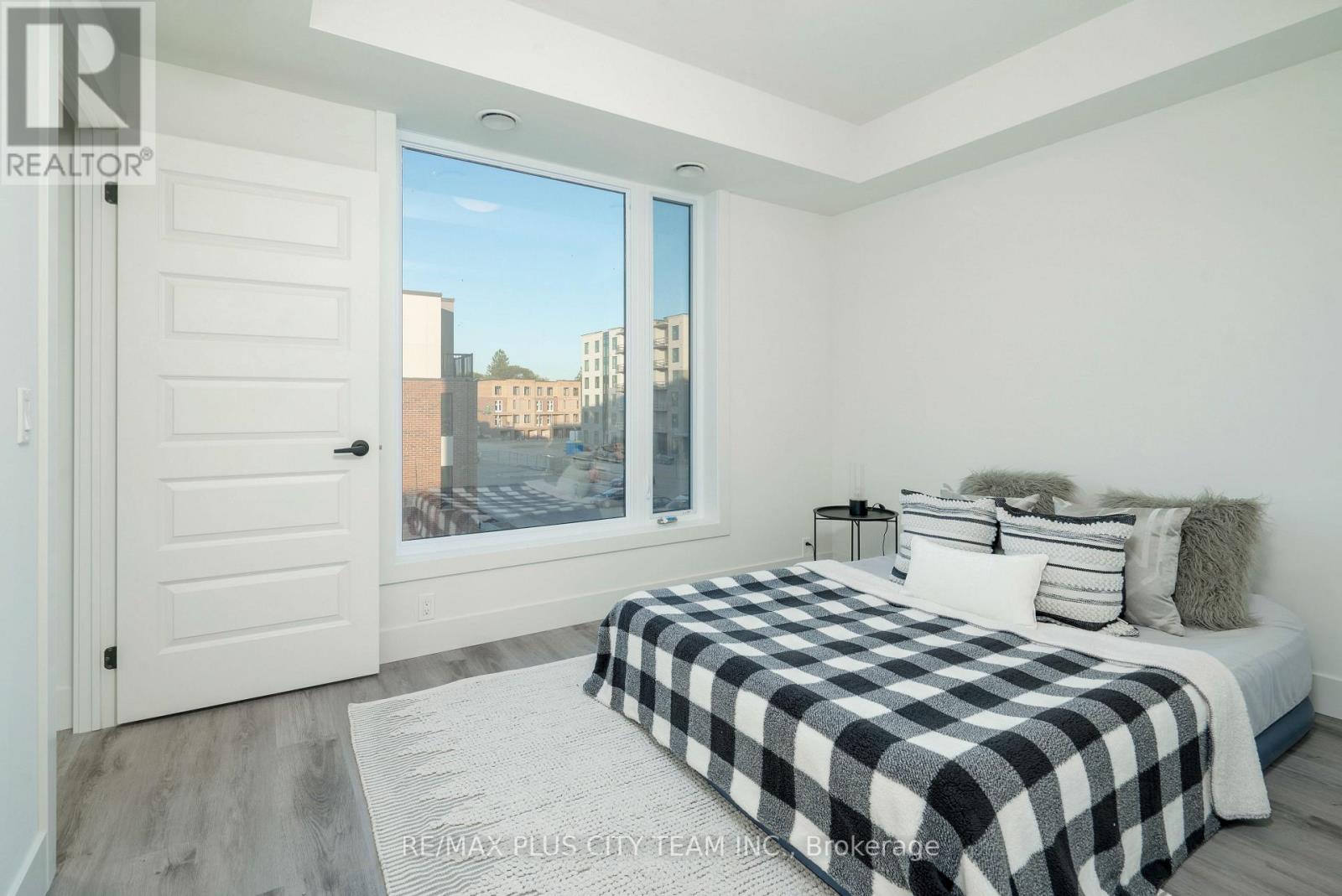 #301 -103 ROGERS ST, #301