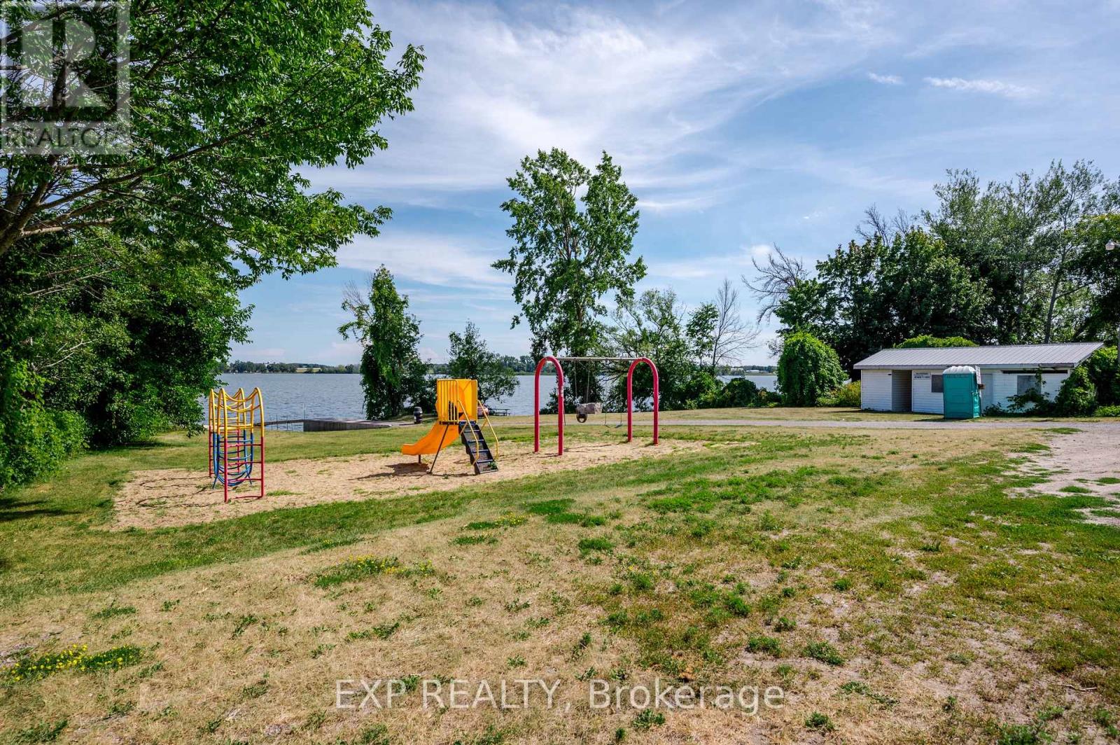 150 BAYVIEW DR