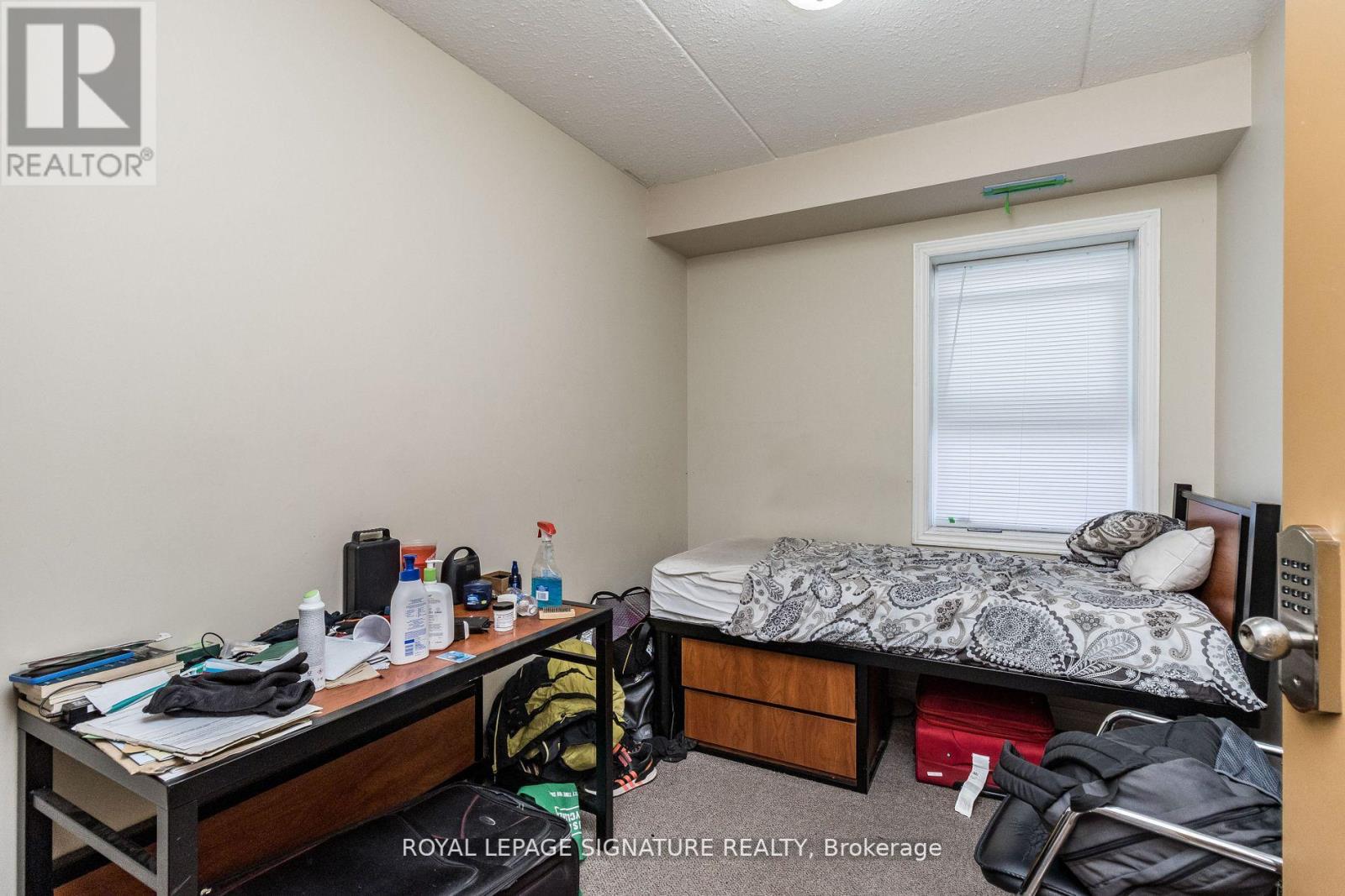 #101 -253 LESTER ST, #101