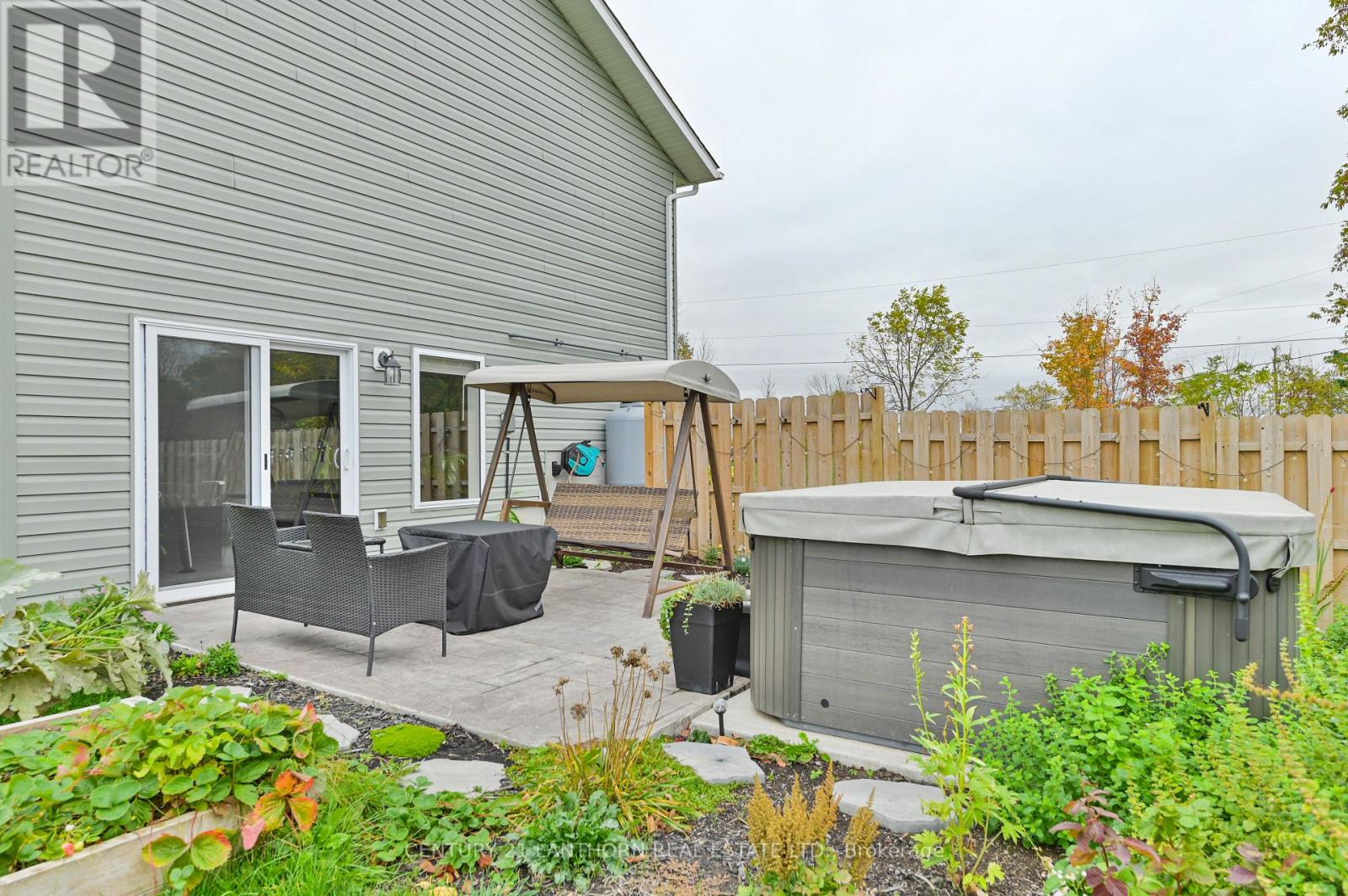 96 PITTS LANDING RD