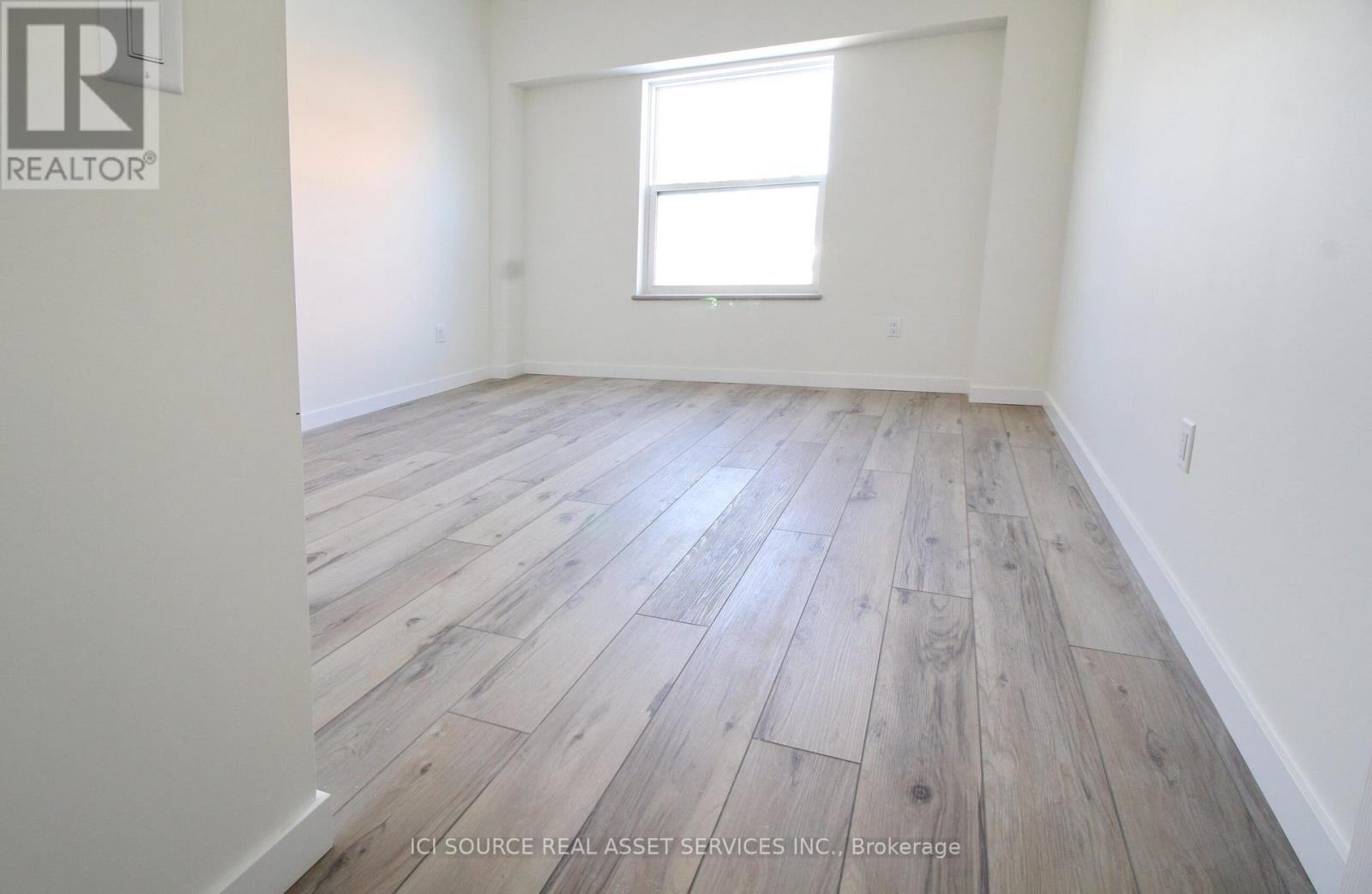 U 10 2 TALBOT ST S, #Unit 10