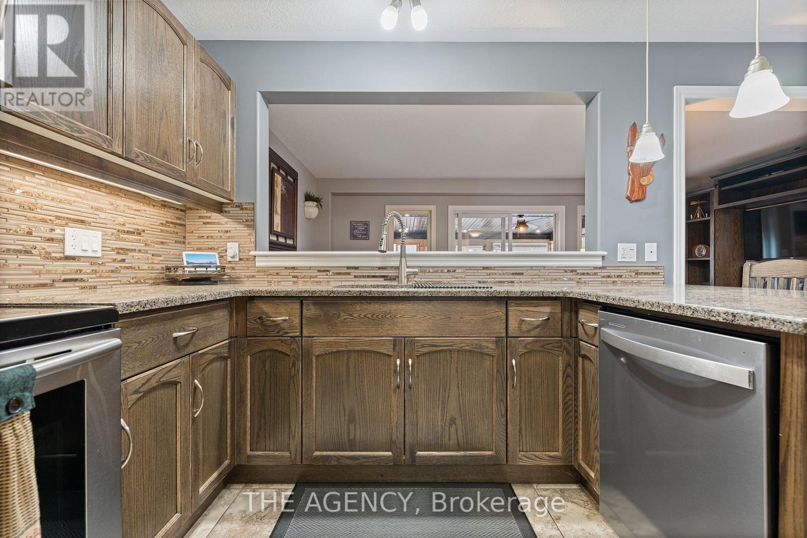 1432 DUNKIRK AVE