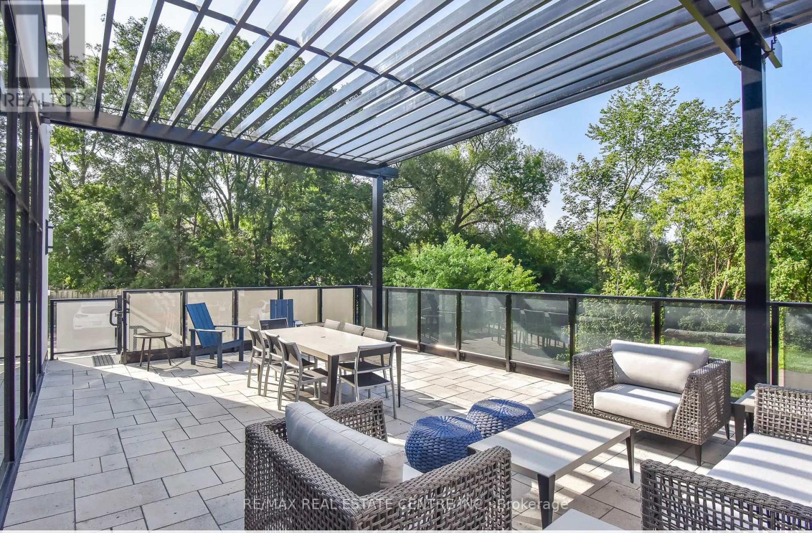 #602 -71 WYNDHAM ST S, #602