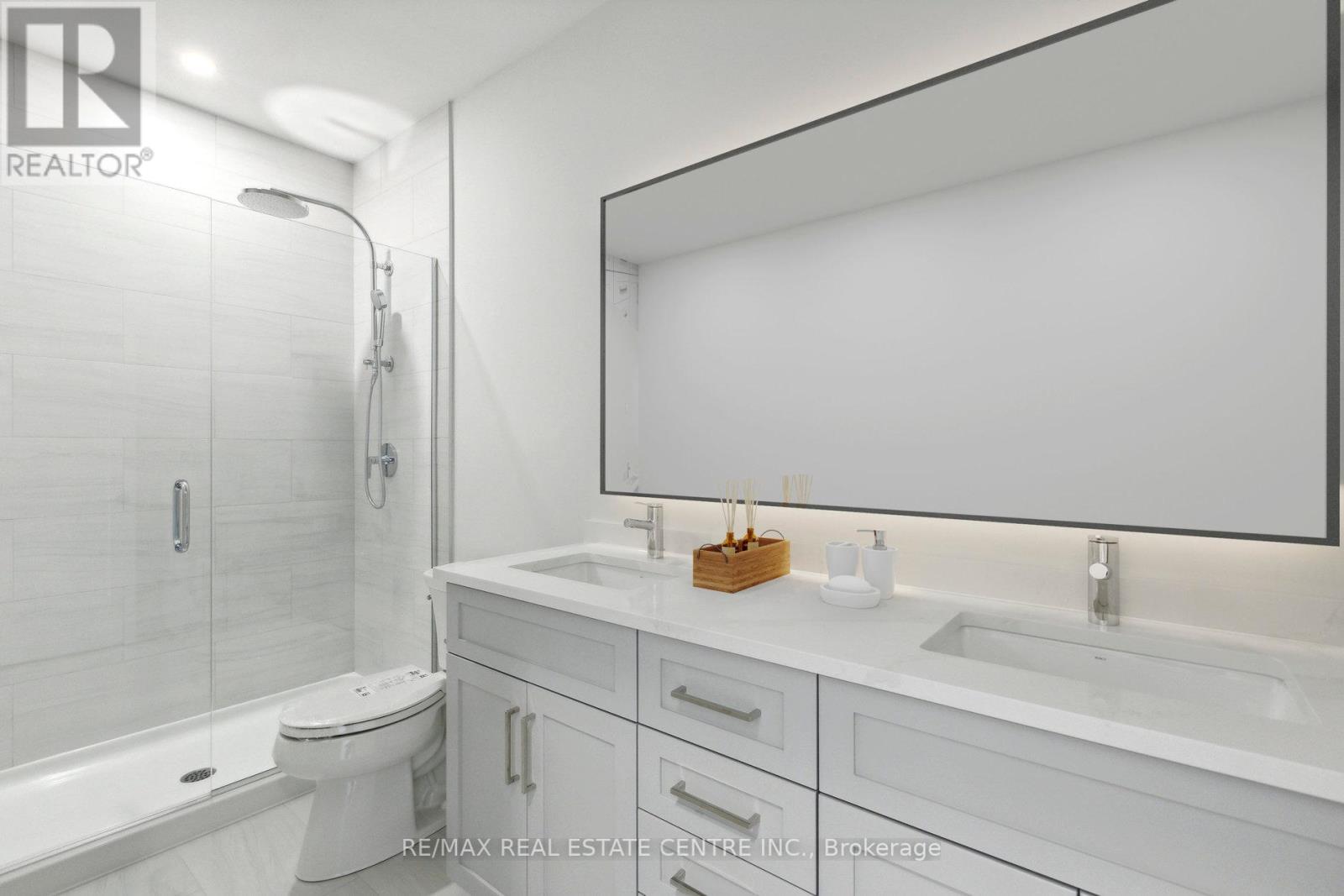 #602 -71 WYNDHAM ST S, #602