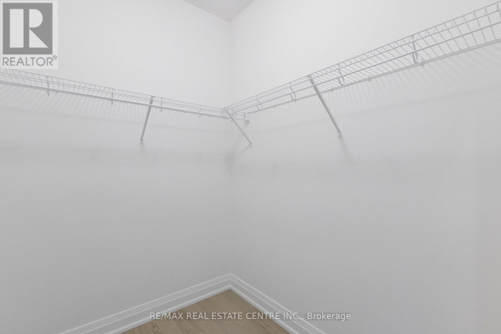 #602 -71 WYNDHAM ST S, #602