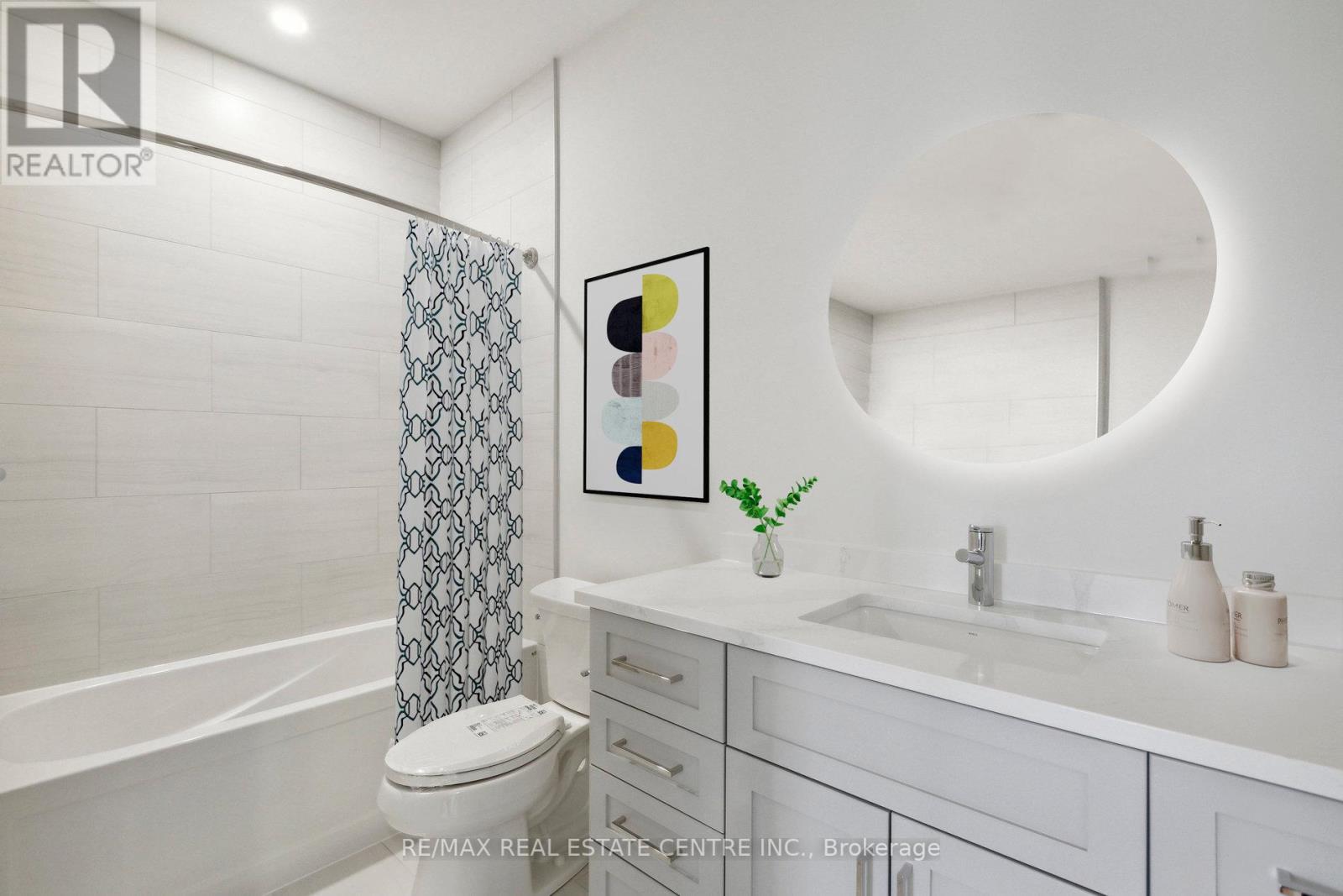 #602 -71 WYNDHAM ST S, #602