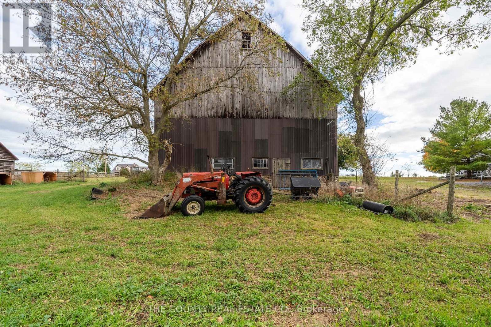 2561 COUNTY ROAD 10 RD