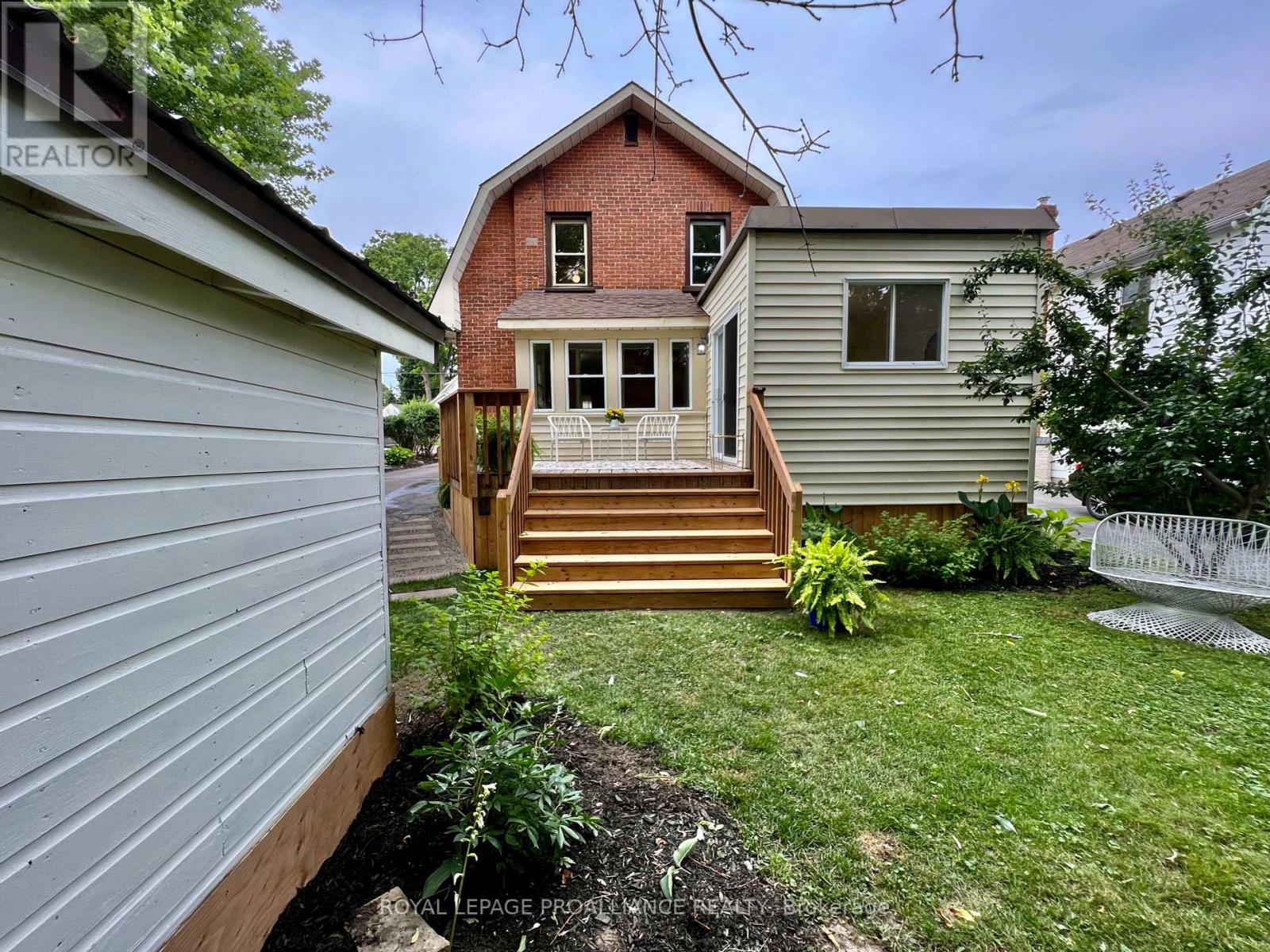 160 CHARLES ST