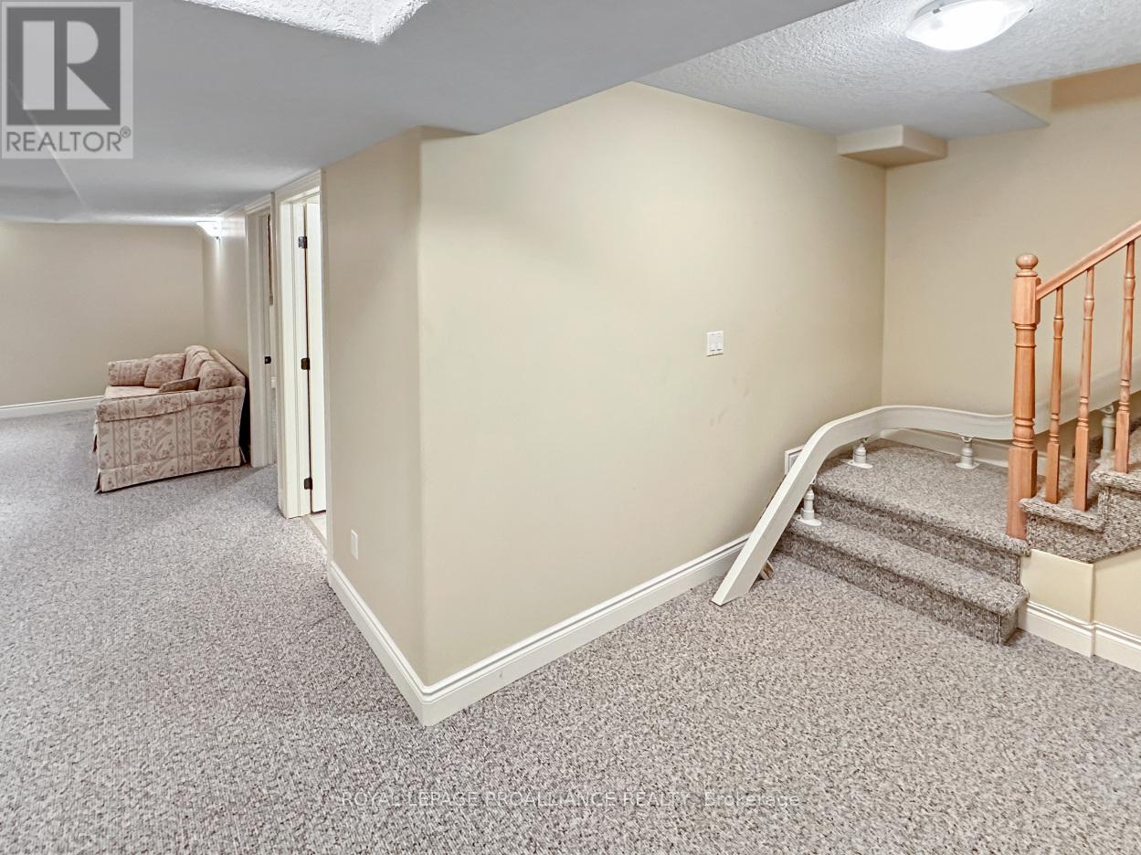 #2 -16 LANE AVE, #2