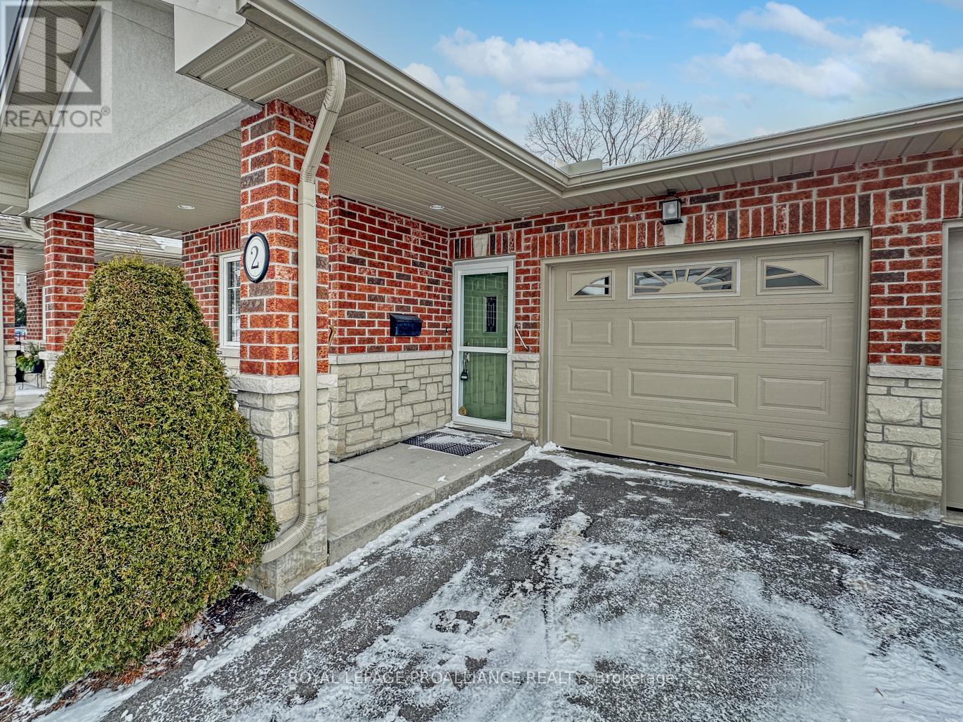 #2 -16 LANE AVE, #2