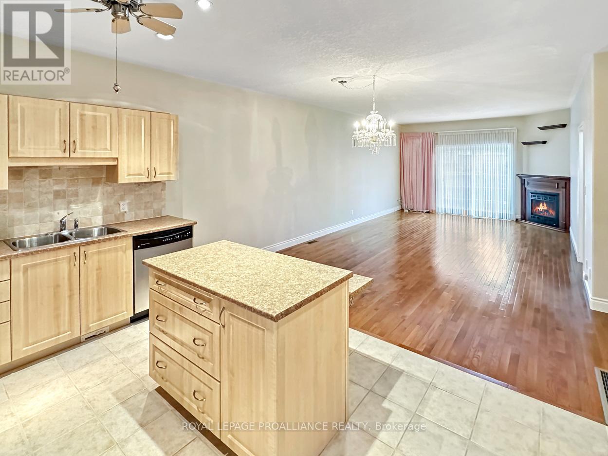#2 -16 LANE AVE, #2