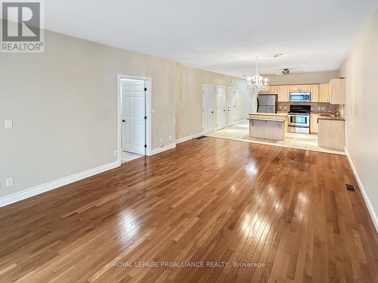 #2 -16 LANE AVE, #2