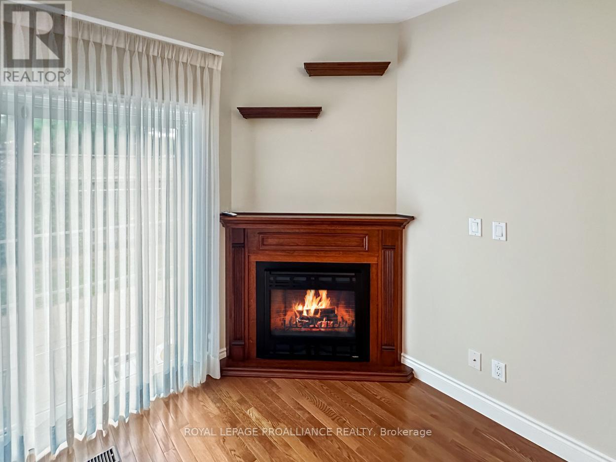 #2 -16 LANE AVE, #2