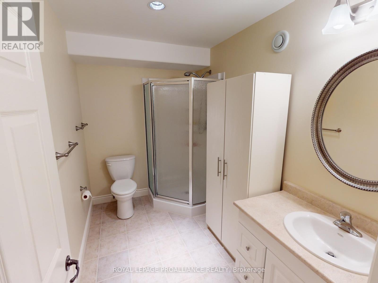 #2 -16 LANE AVE, #2